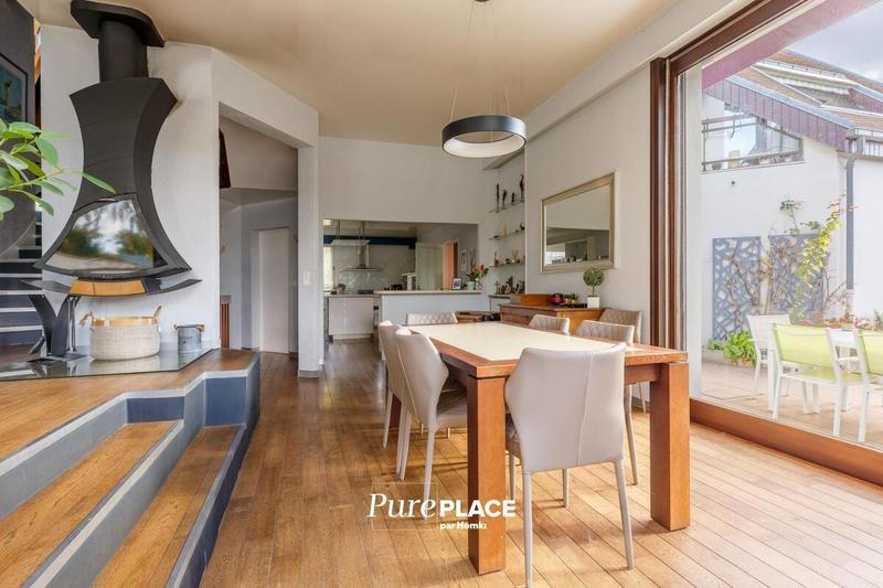 Maison d'architecte - 250 m² - 8 pièces