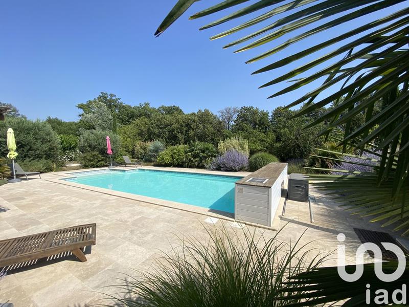 Maison - 328 m² - 11 pièces