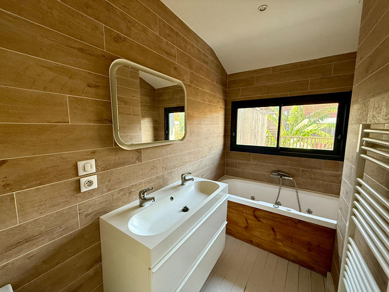 Maison - 117 m² - 5 pièces