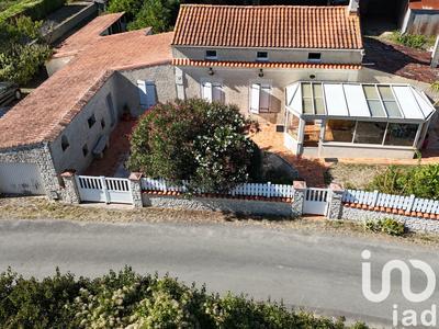 Maison - 185 m² - 6 pièces