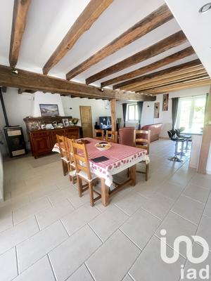 Maison - 208 m² - 7 pièces