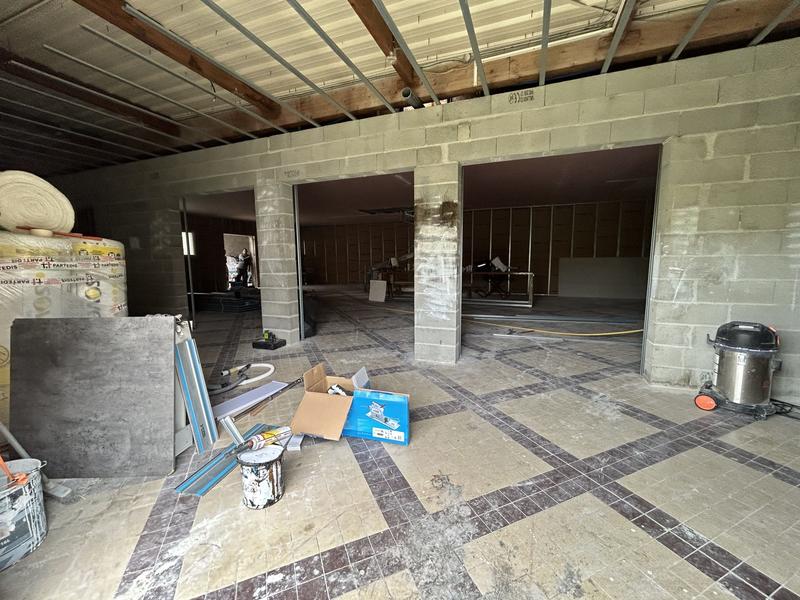 Local commercial - 216 m²