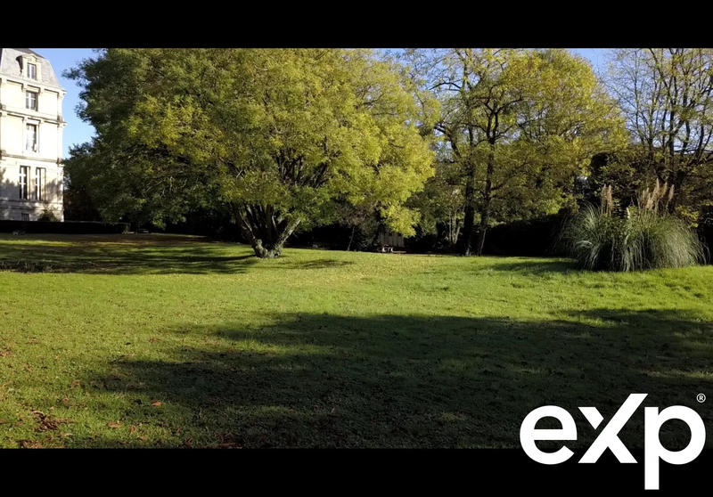 Château - 1 200 m² - 26 pièces