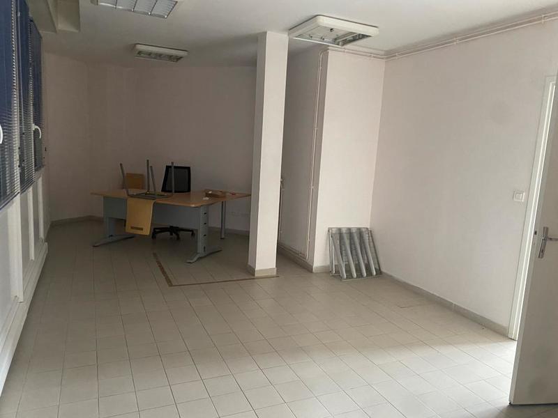 Bureau - 87 m² - 5 pièces