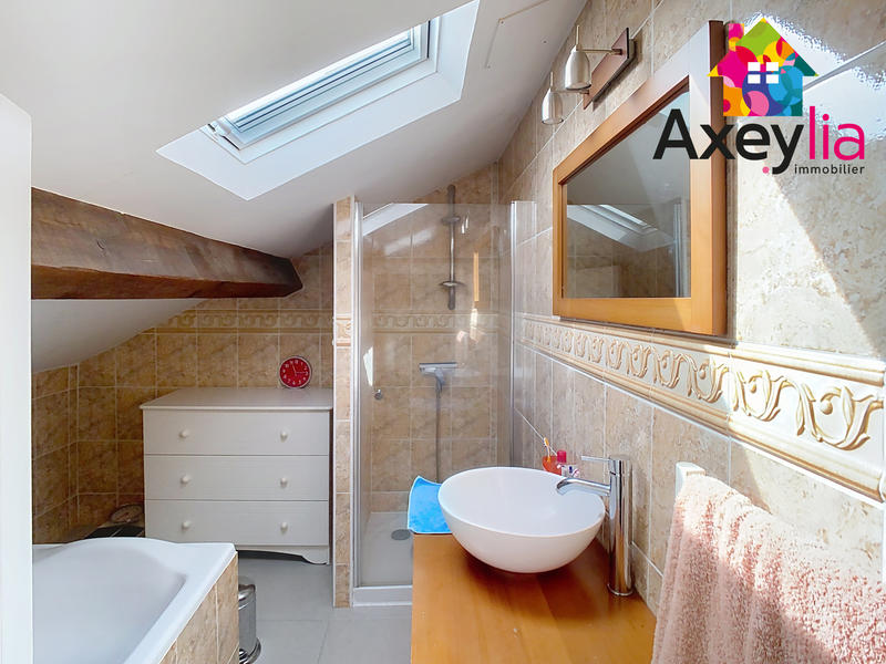 Maison - 103 m² - 5 pièces