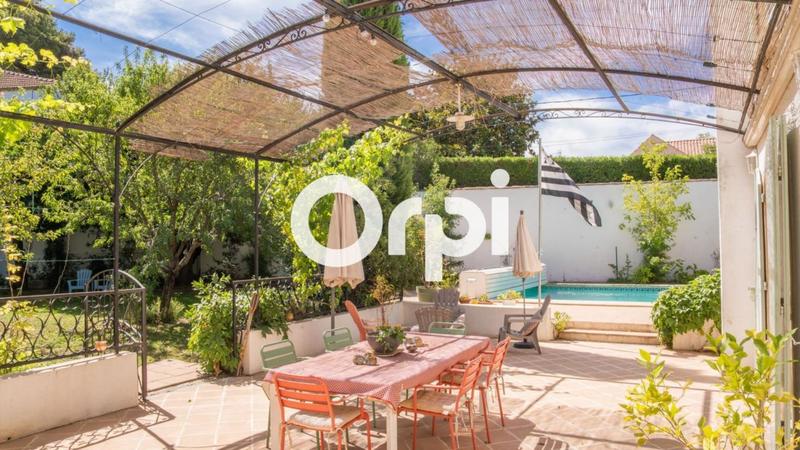 Maison - 260 m² - 5 pièces