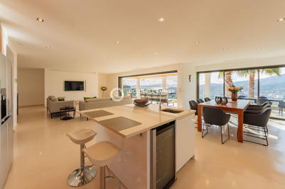 Villa - 250 m² - 7 pièces