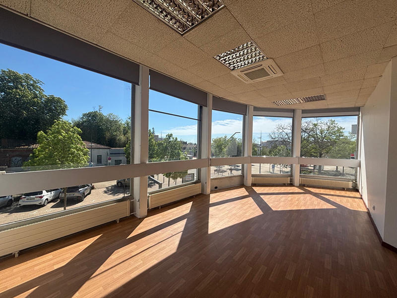Local d'activité / Entrepôt - 70 m²
