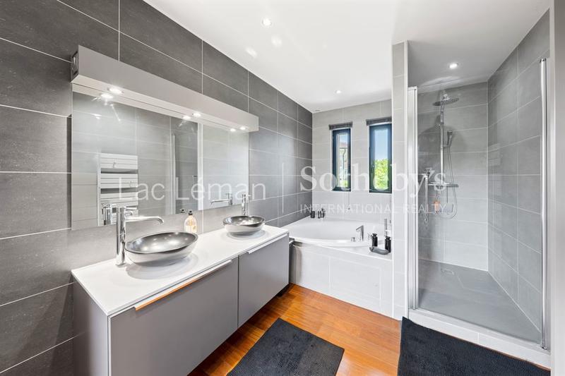 Maison - 145 m² - 5 pièces