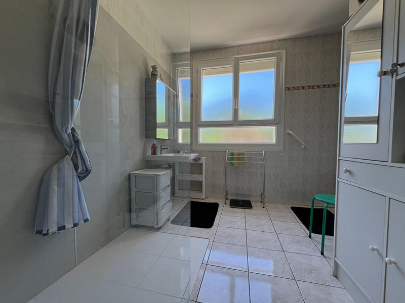 Maison - 306 m² - 11 pièces