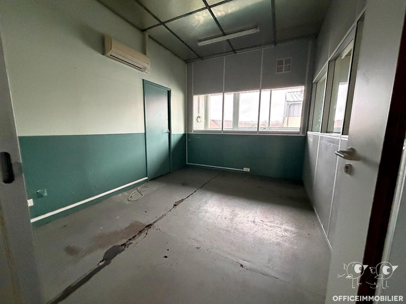 Local d'activité / Entrepôt - 775 m²