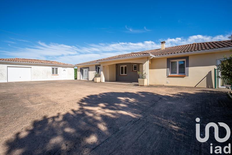 Maison - 238 m² - 7 pièces