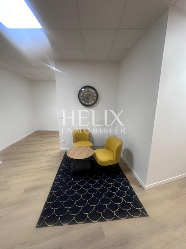 Bureau - 96 m² - 3 pièces