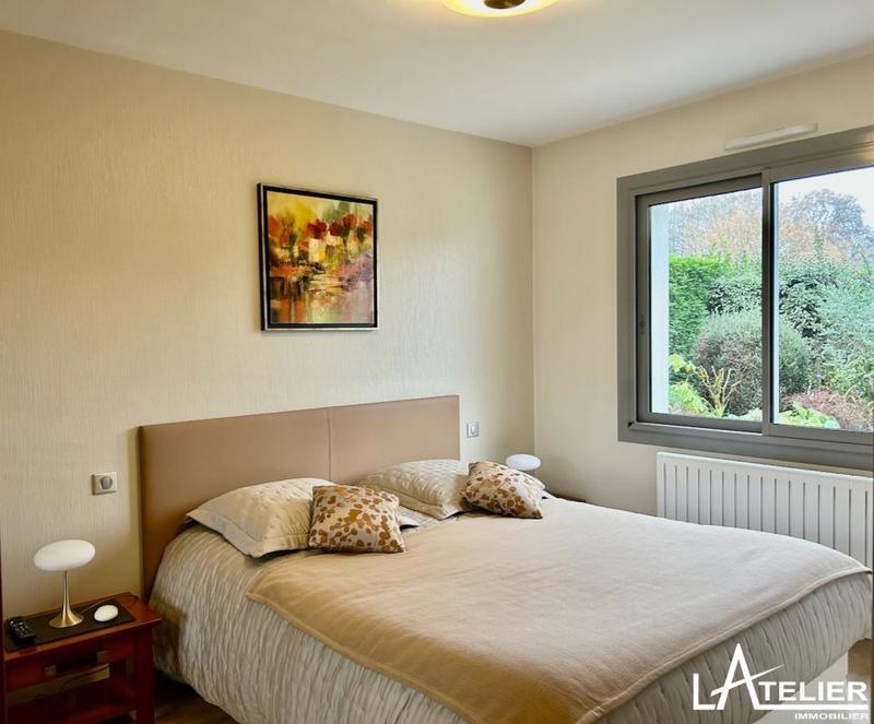 Demeure - 233 m² - 9 pièces