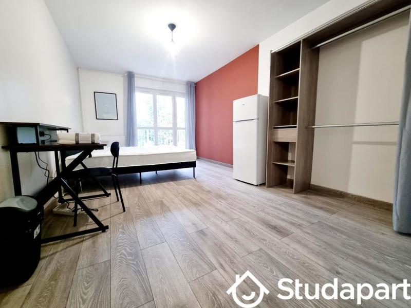 Chambre - 9 m² - 1 pièce