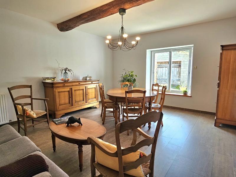 Maison - 202 m² - 10 pièces