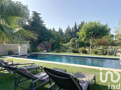 Maison - 250 m² - 10 pièces