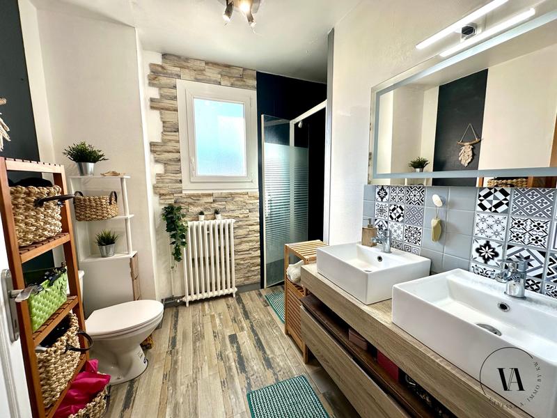 Maison - 111 m² - 5 pièces