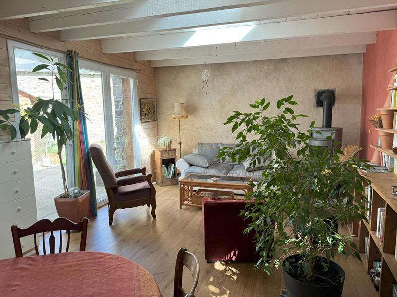 Maison - 212 m² - 9 pièces