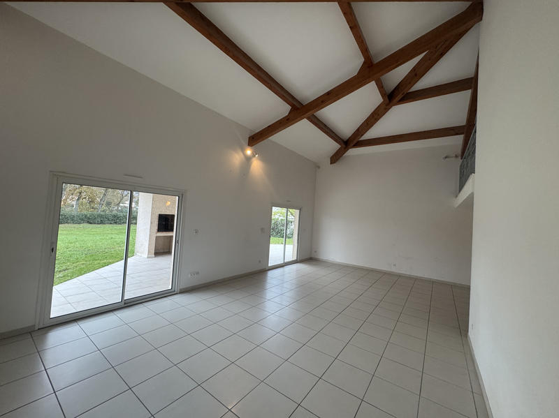 Maison - 199 m² - 6 pièces