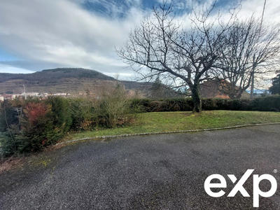 Maison - 250 m² - 6 pièces