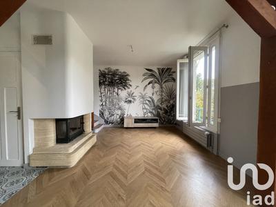 Maison - 93 m² - 5 pièces