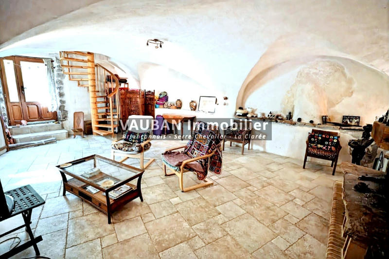 Appartement - 145 m² - 6 pièces