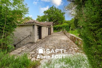 Maison - 138 m² - 5 pièces