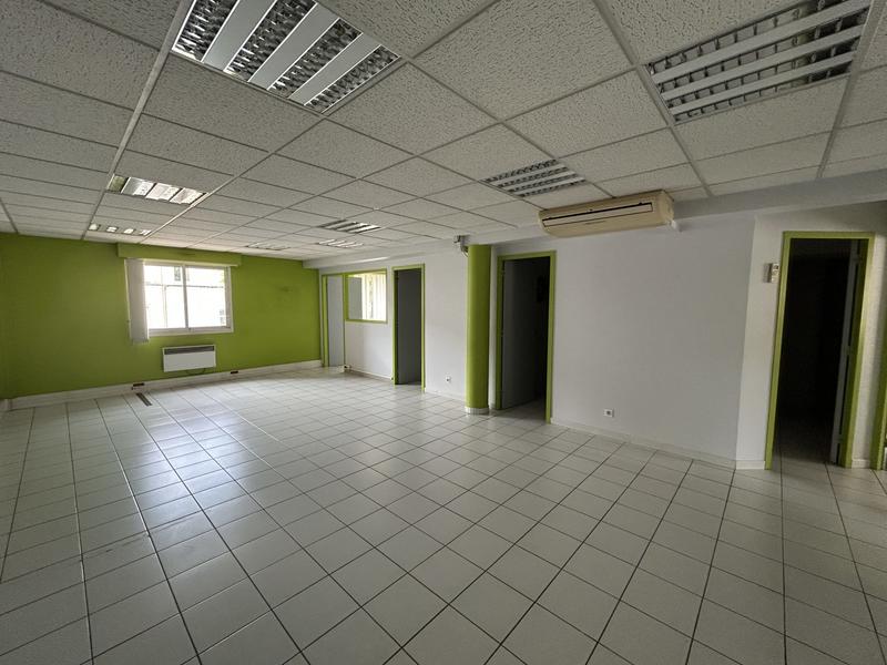 Appartement - 99 m² - 4 pièces