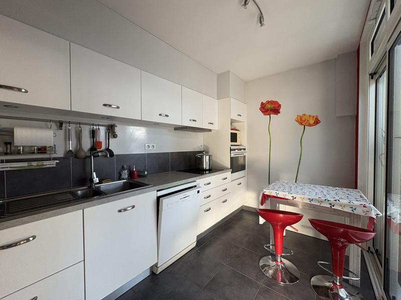 Appartement - 94 m² - 5 pièces