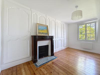 Maison - 106 m² - 6 pièces