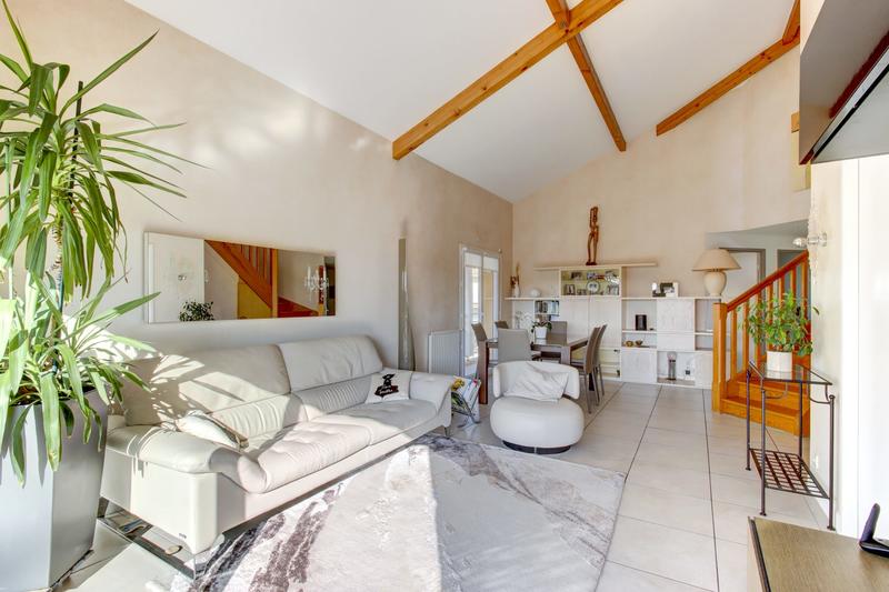 Appartement - 92 m² - 3 pièces