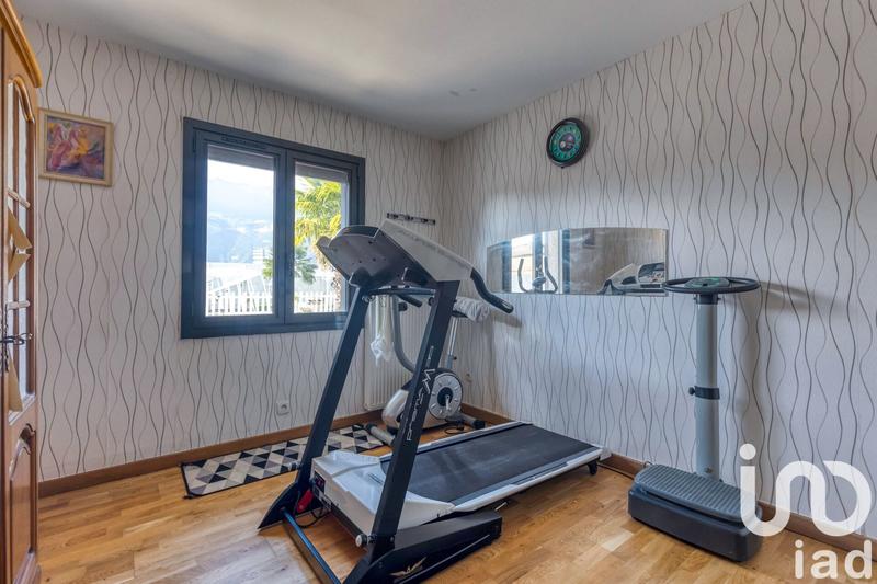 Maison - 97 m² - 5 pièces