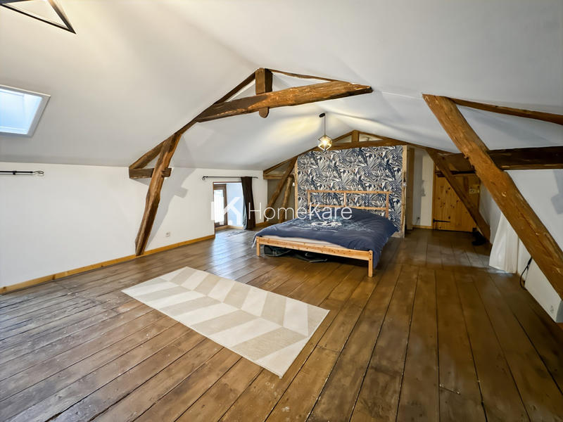 Maison - 180 m² - 6 pièces