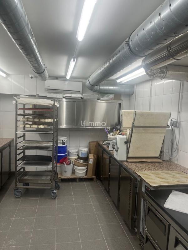 Fonds de commerce - Bureau - 150 m²