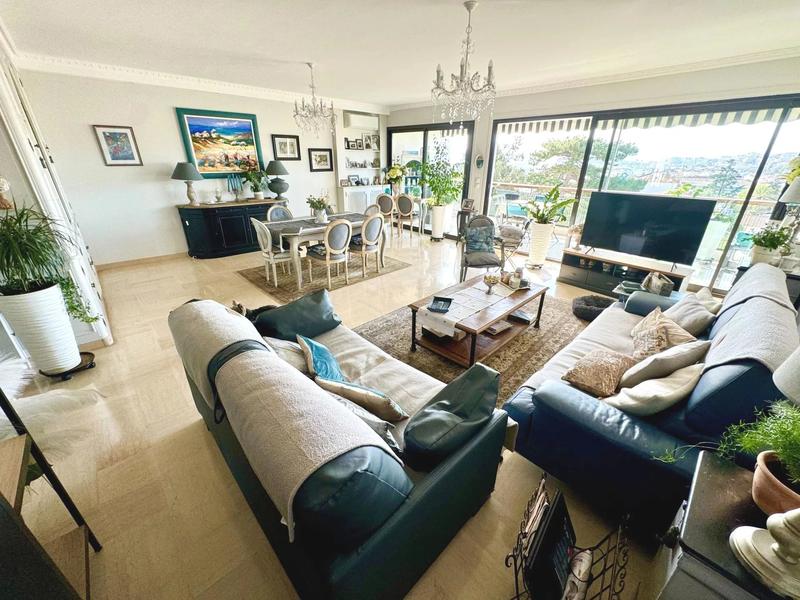 Appartement - 106 m² - 3 pièces