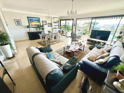 Appartement - 106 m² - 3 pièces