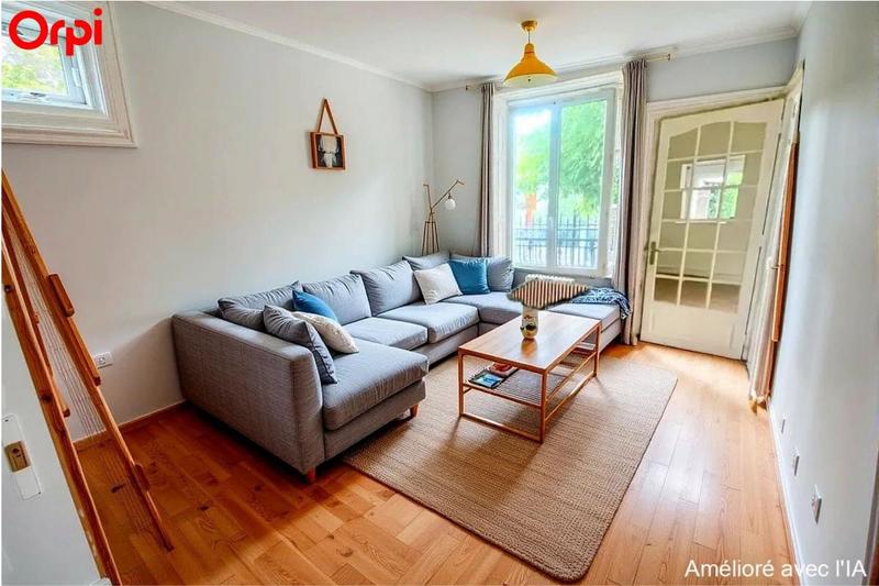 Maison - 74 m² - 5 pièces