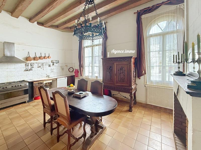 Maison - 258 m² - 10 pièces