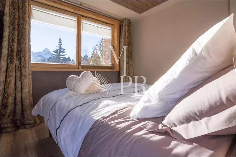 Châlet - 900 m² - 14 pièces