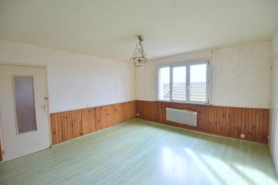 Maison - 87 m² - 9 pièces
