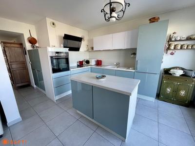 Appartement - 77 m² - 3 pièces