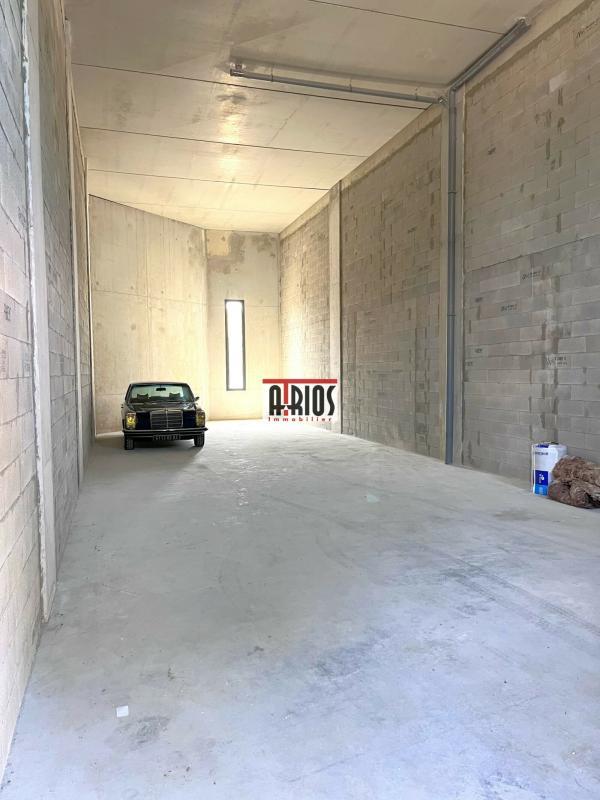 Entrepôt - 116 m² - 1 pièce