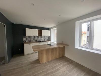 Appartement - 99 m² - 4 pièces