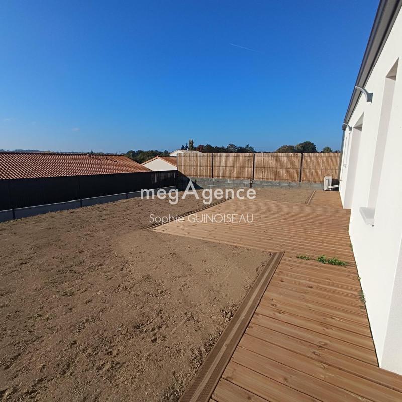 Maison - 104 m² - 4 pièces