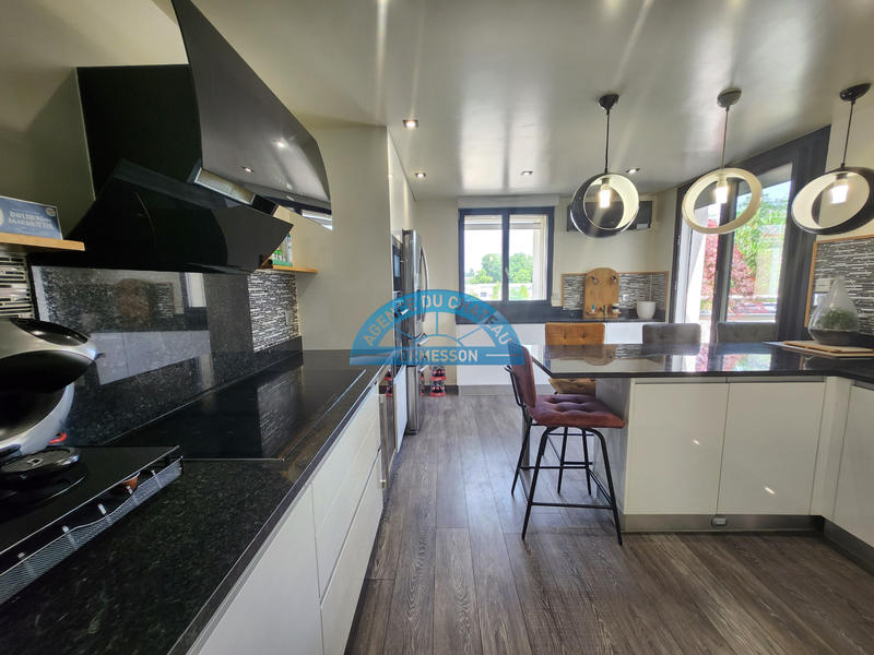 Appartement - 98 m² - 3 pièces