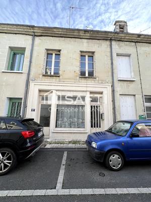 Maison - 94 m² - 7 pièces