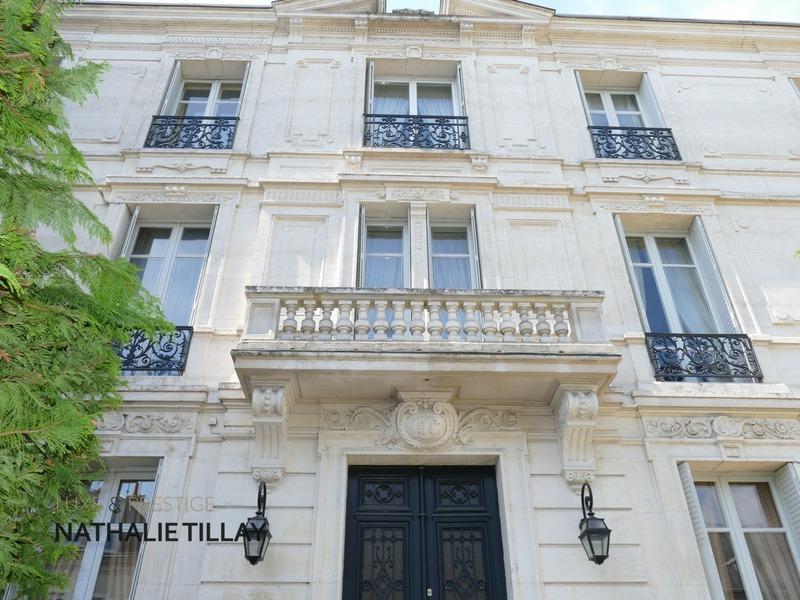 Hôtel particulier - 465 m² - 12 pièces