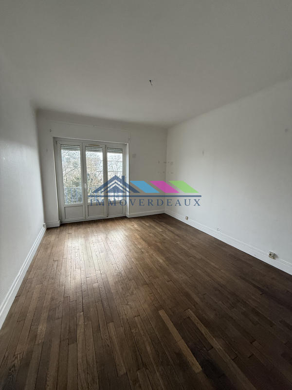 Appartement - 85 m² - 3 pièces