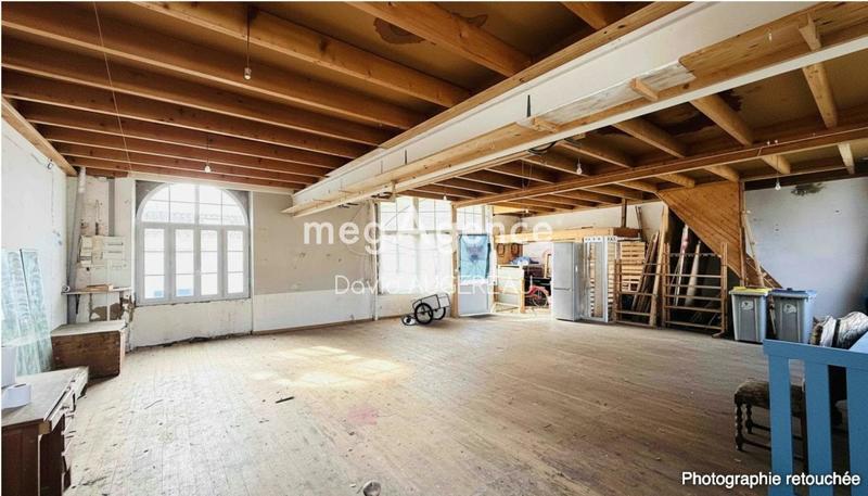 Maison - 205 m² - 6 pièces